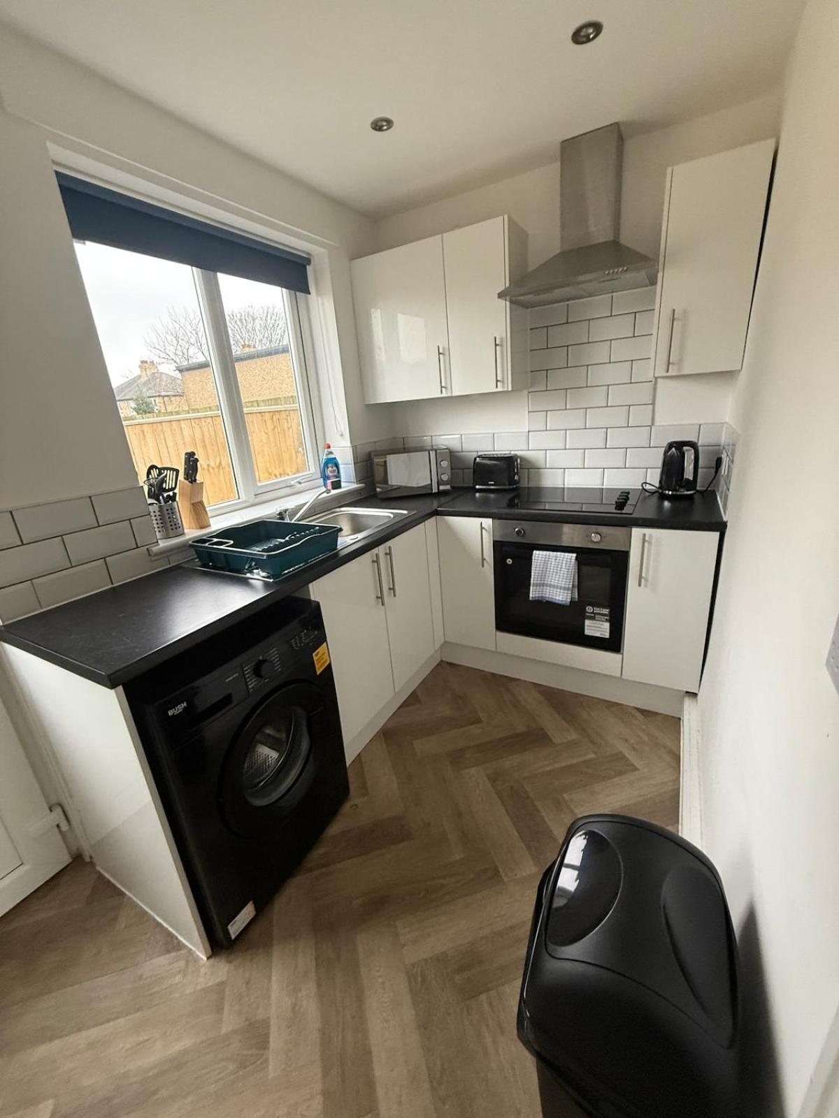 Cromwell-2 Bed Great For Contractors With Drive Wifi Villa Gateshead Exterior photo